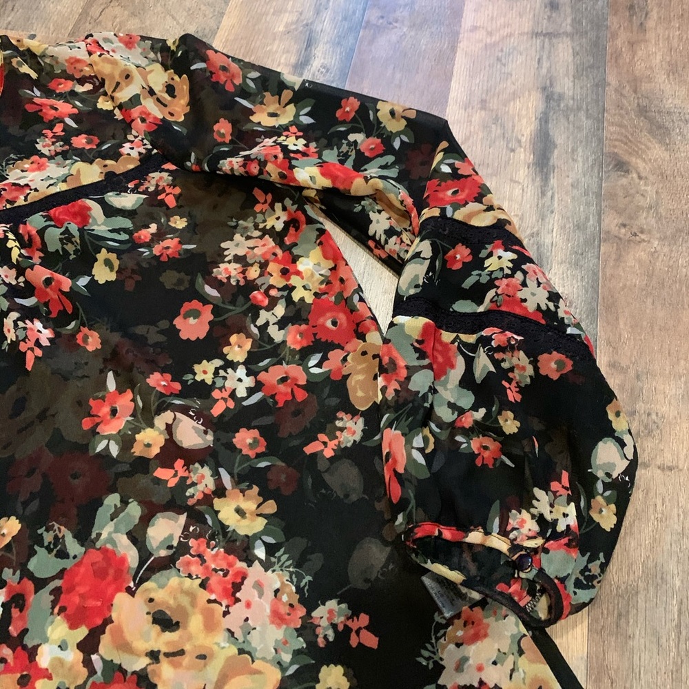 Pleione floral long sleeve blouse - Picture 4 of 10